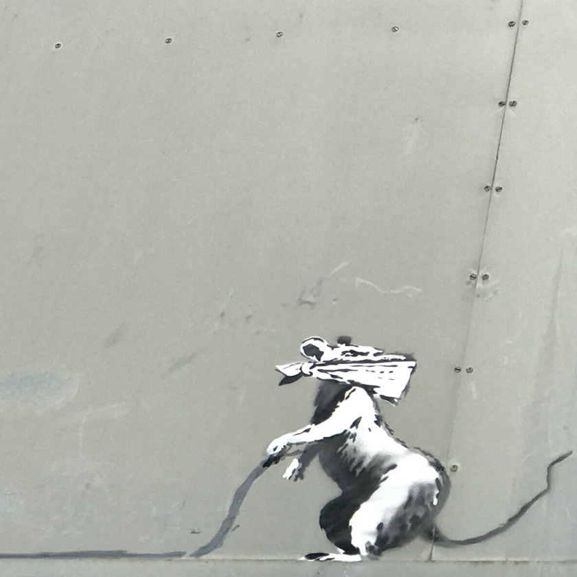 Бенксі створив в Парижі нові малюнки – про проблеми імміграції та расизму