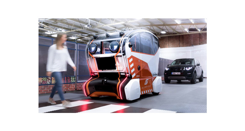 Jaguar розробила для безпілотного автомобіля очі, щоб викликати довіру Jaguar розробила для безпілотного автомобіля очі, щоб викликати довіру