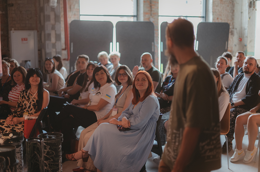 image-wrapper full-width-container