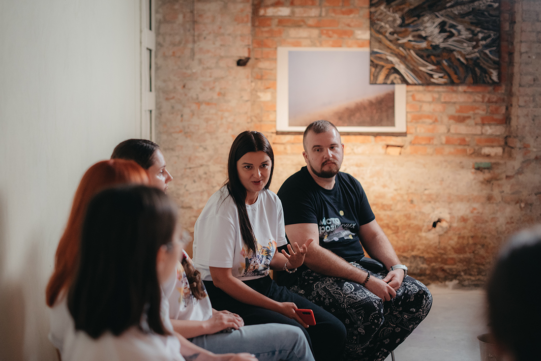 image-wrapper full-width-container