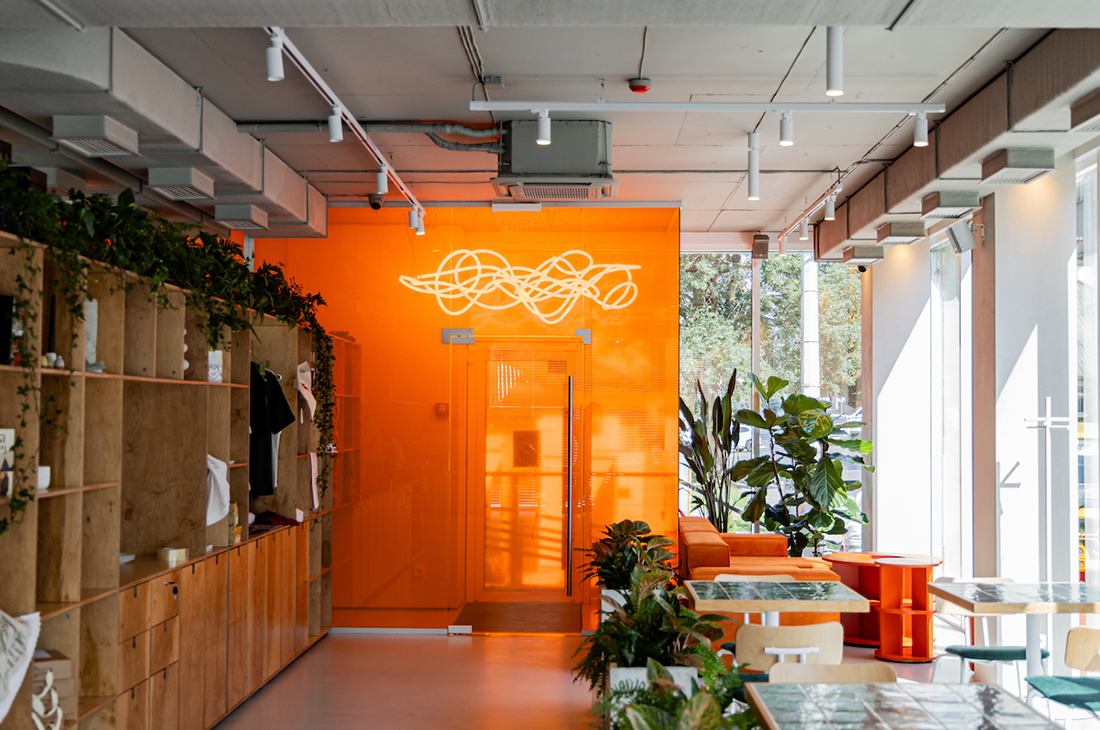 image-wrapper full-width-container