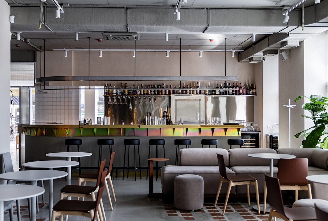 image-wrapper full-width-container