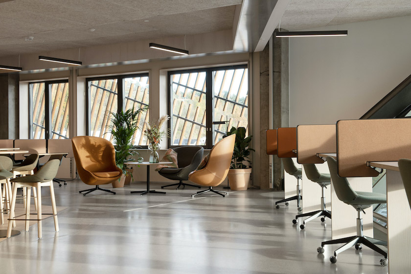 офісну будівлю