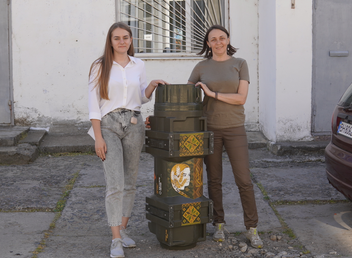 image-wrapper full-width-container