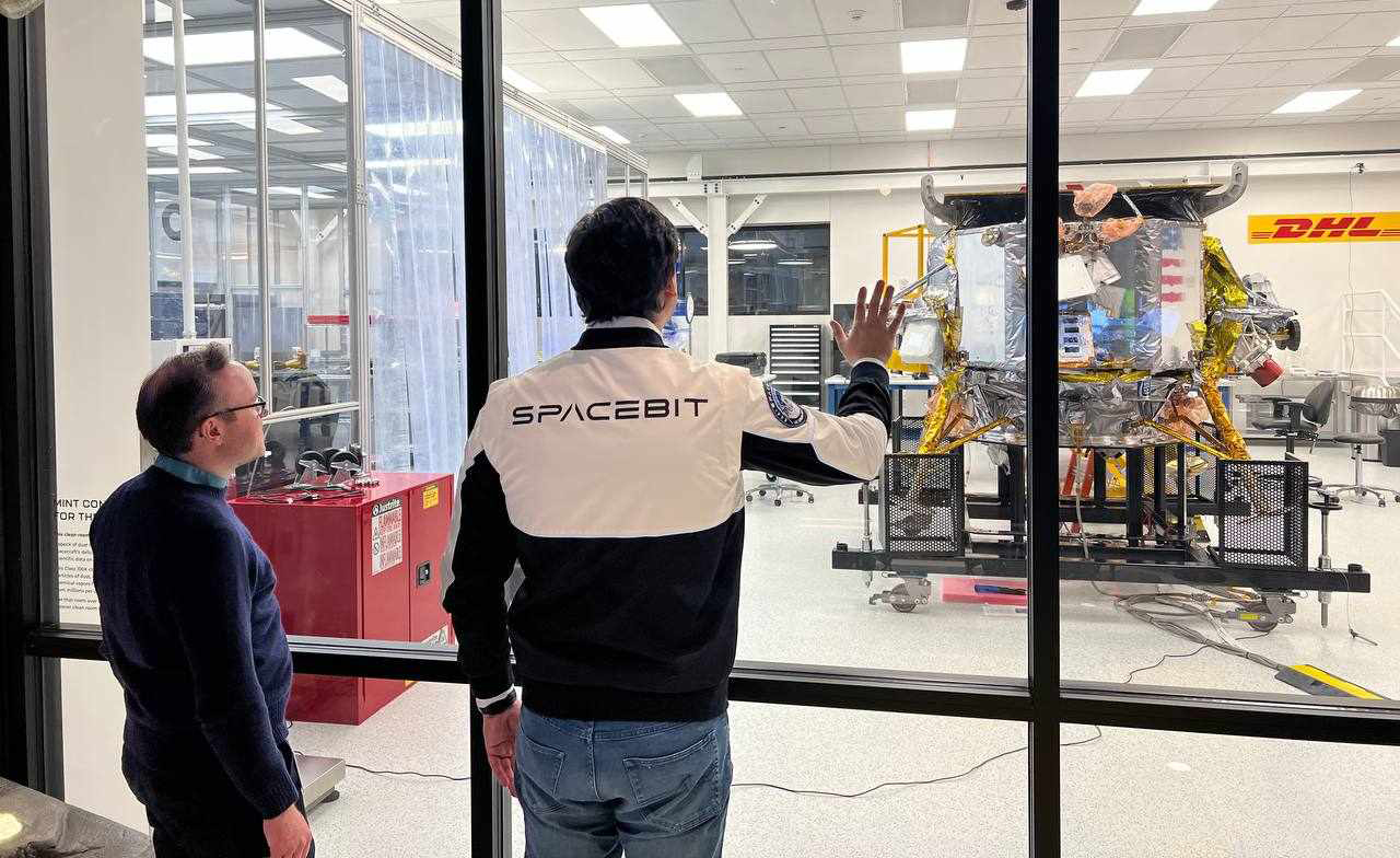 image-wrapper full-width-container