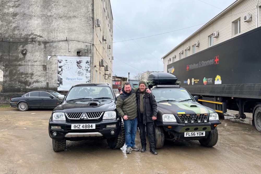 image-wrapper full-width-container