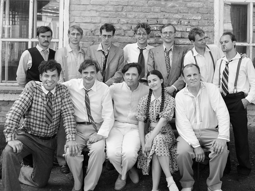 image-wrapper full-width-container