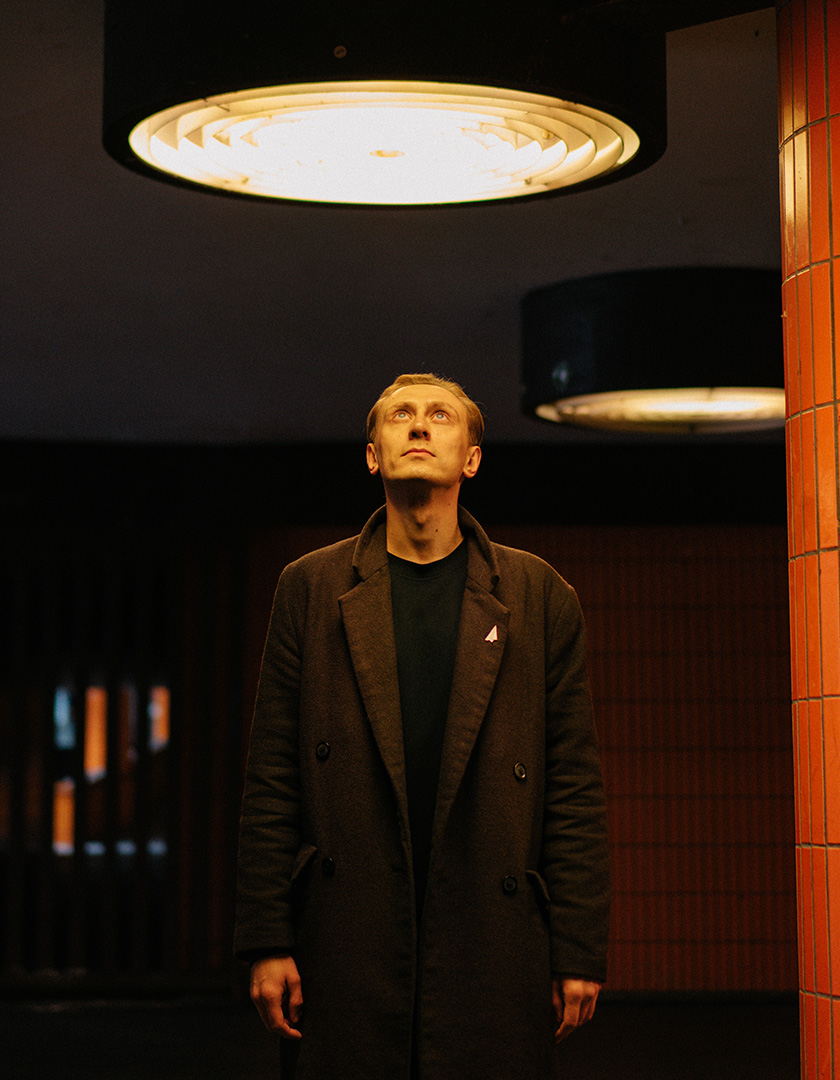 image-wrapper full-width-container