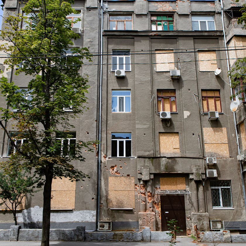 image-wrapper full-width-container