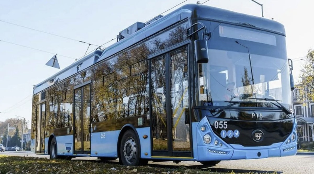 Броварська компанія розробила тролейбус, що працює як павербенк