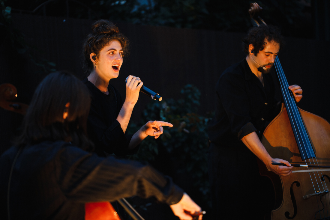 image-wrapper full-width-container