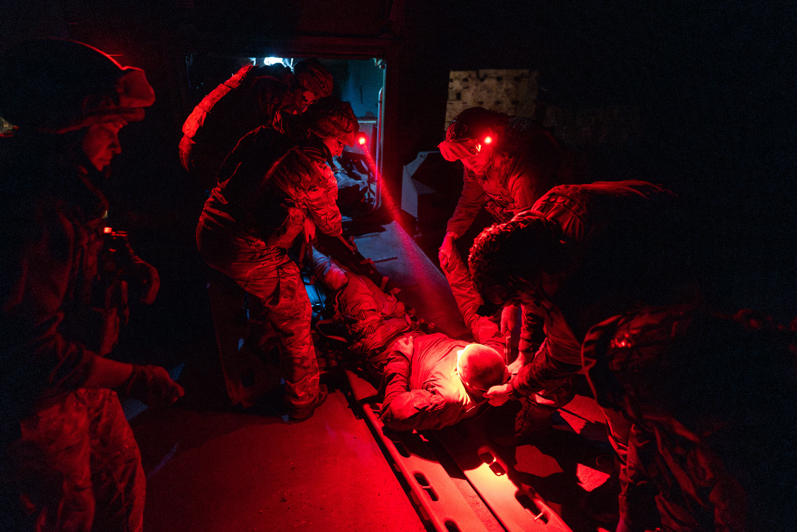 Кадр, зроблений в процесі зйомок фільму. Джерело: AP/Frontline