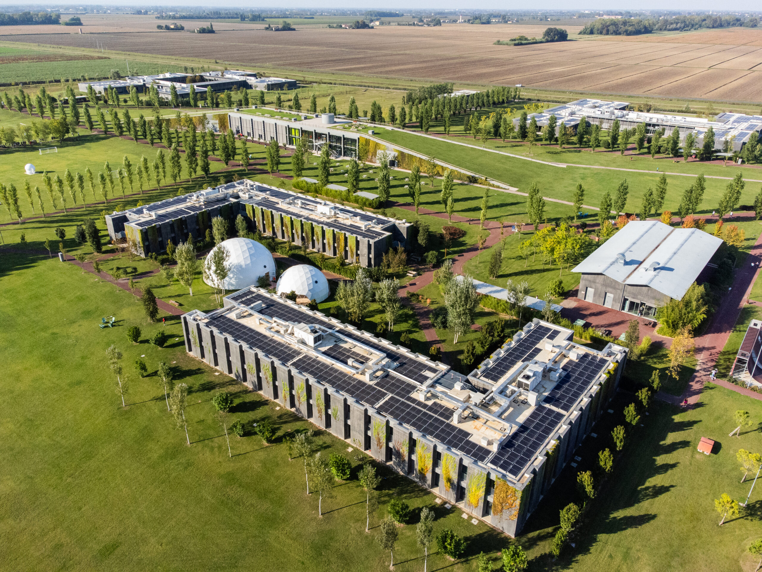 Українські школярі зможуть безплатно навчатися в одній із кращих шкіл ЄС