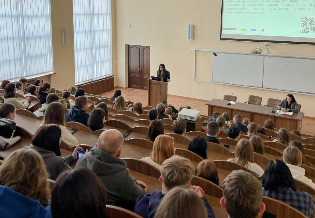 image-wrapper full-width-container