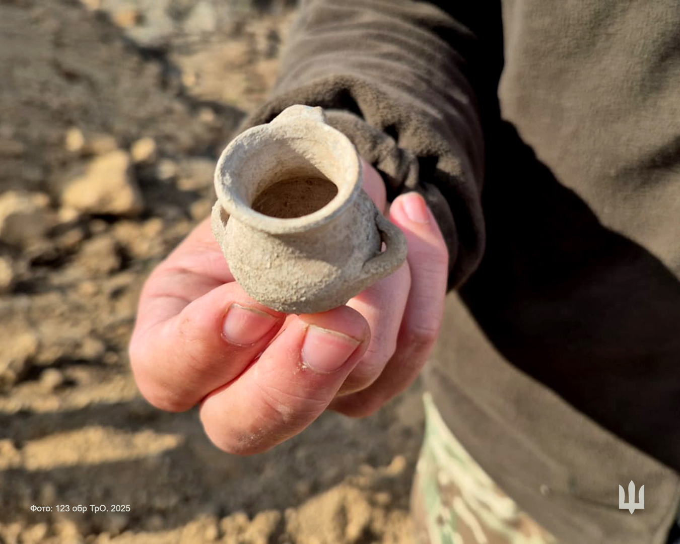 Військові на Миколаївщині натрапили на архаїчний могильник