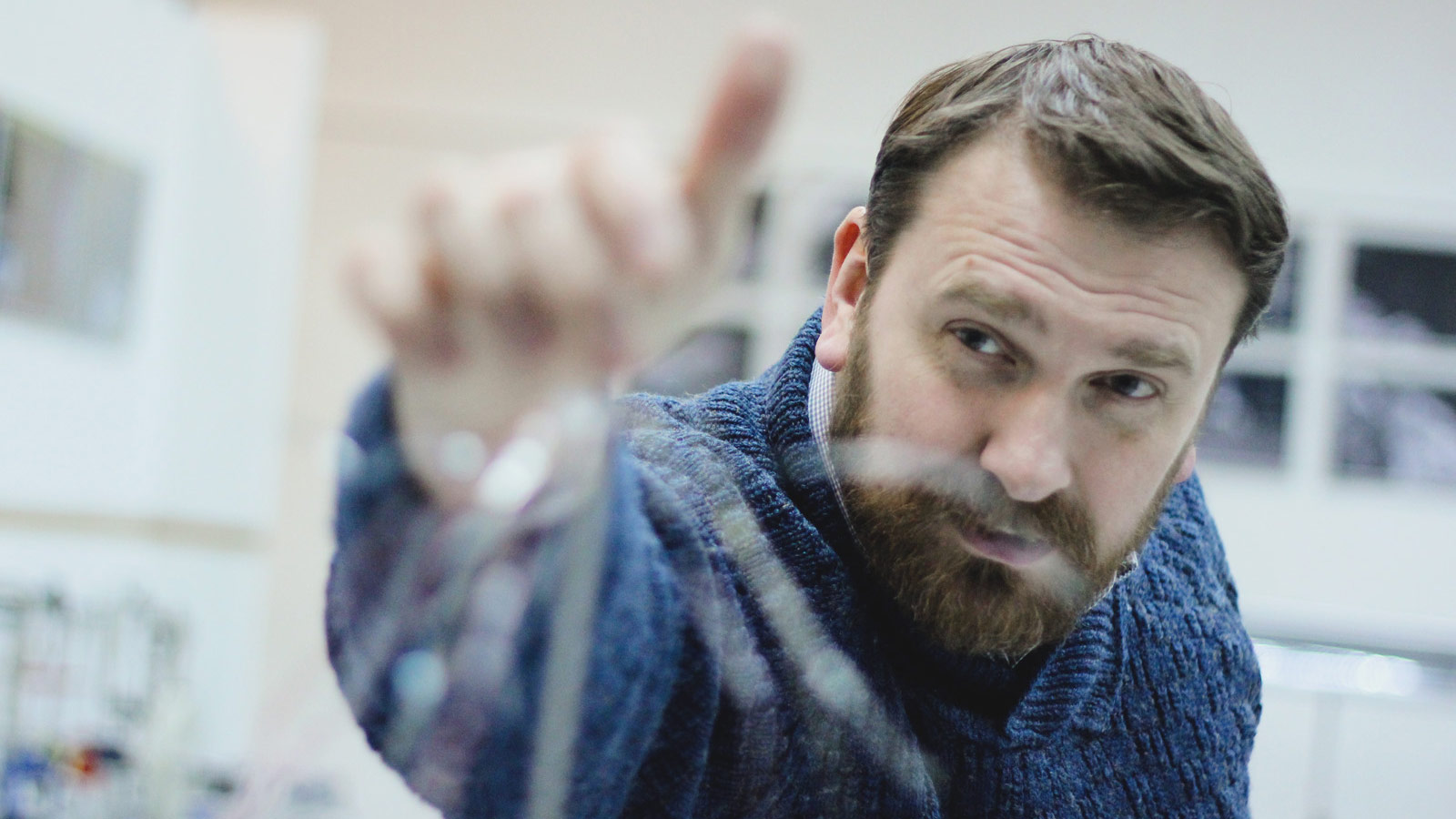 image-wrapper full-width-container