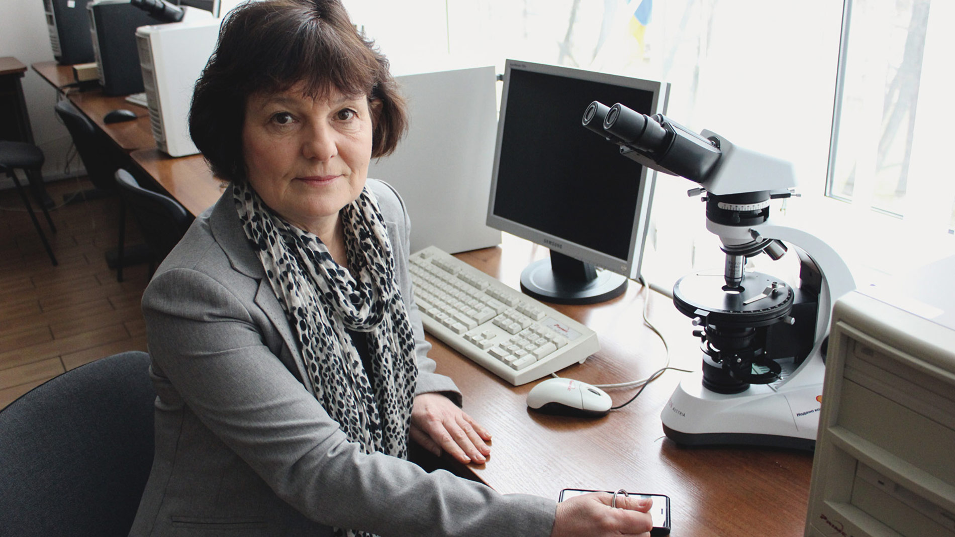 image-wrapper full-width-container