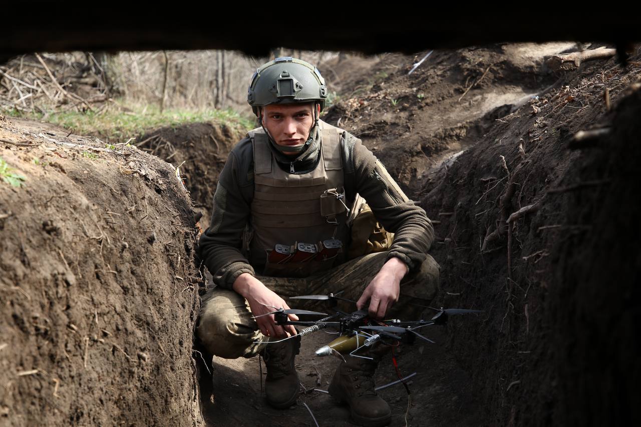 image-wrapper full-width-container