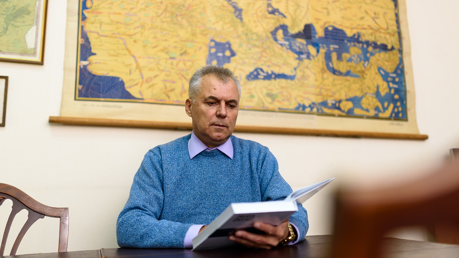 image-wrapper full-width-container